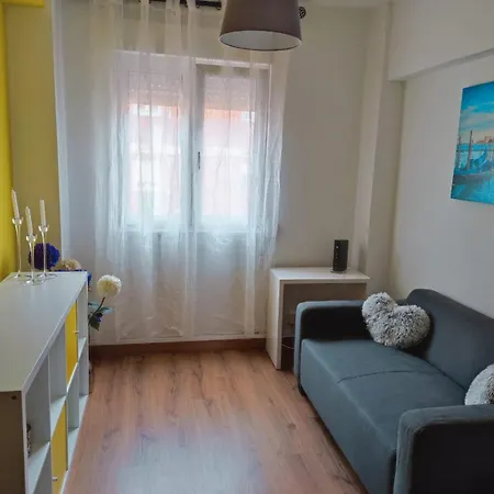 Apartamento Cerca Del Centro Y Las Playas *